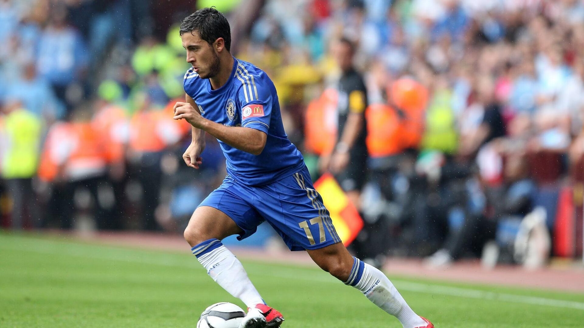 足球比赛门票销售火爆